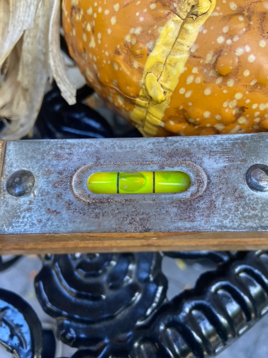 Vintage Stanley Handyman Level - 24 inch image indicator(3)