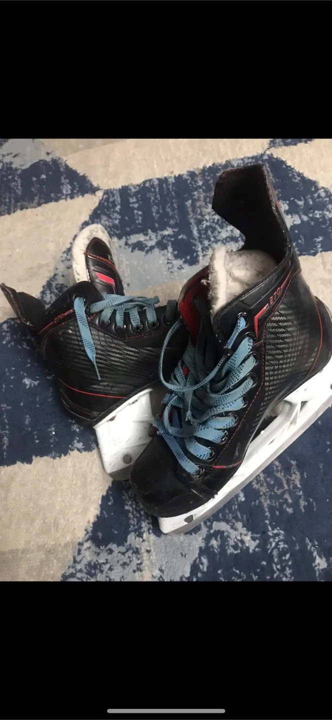 Multiple kids Easton Ice Hockey Skates image indicator(3)