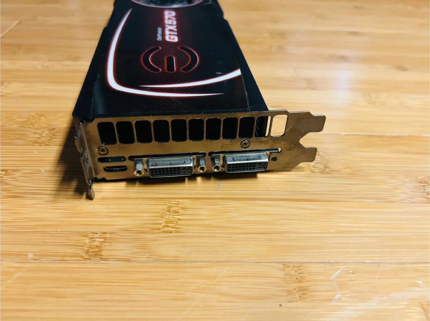 EVGA GeForce GTX 570 Graphics Card image indicator(3)