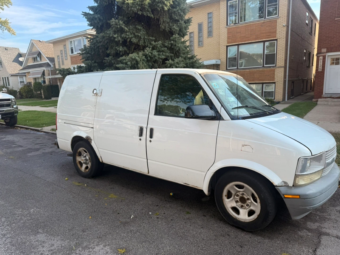 Chevrolet Astro Van - photo 2