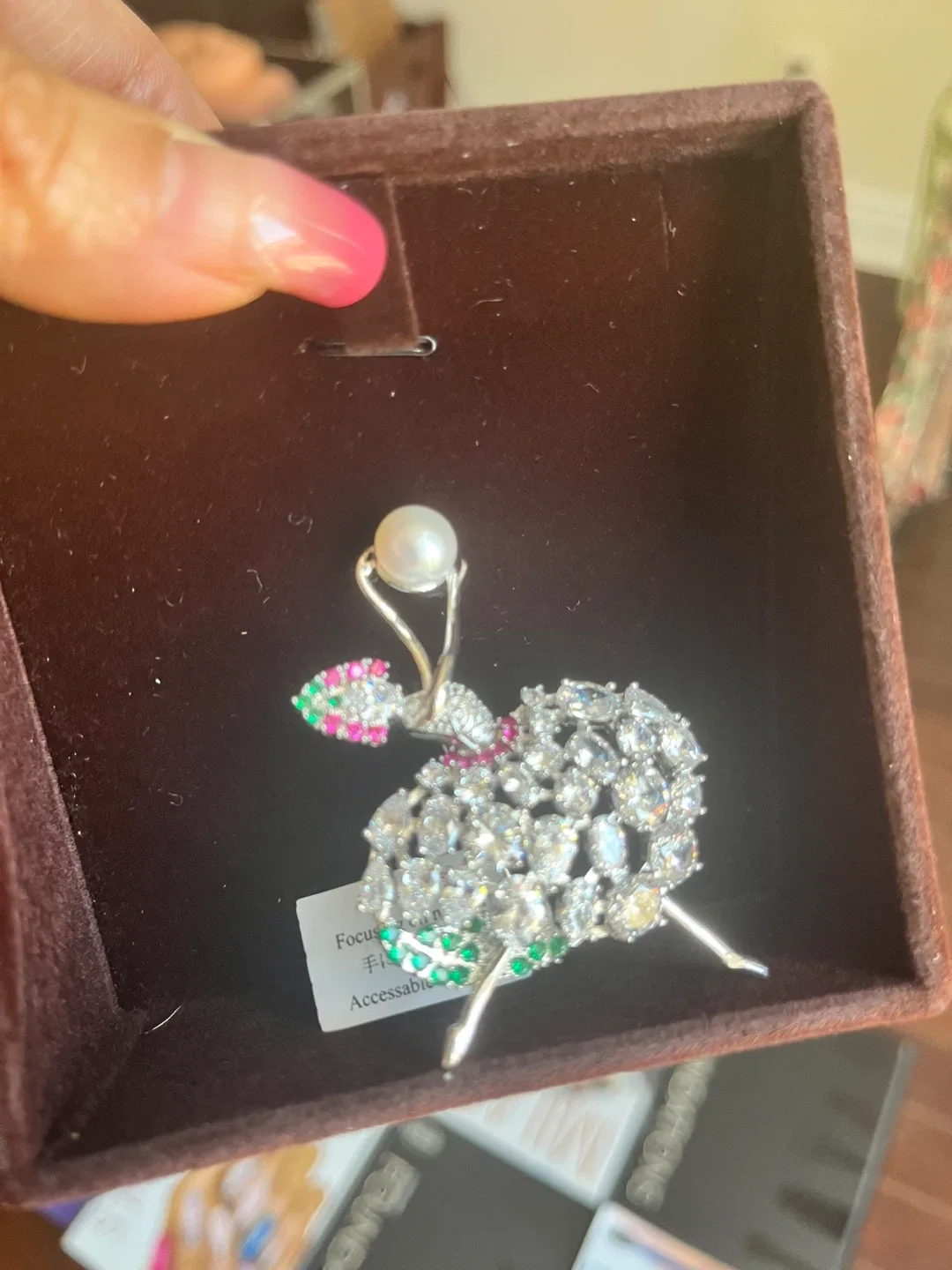 AkisWhere Ballerina Brooch with Pearl image indicator(3)