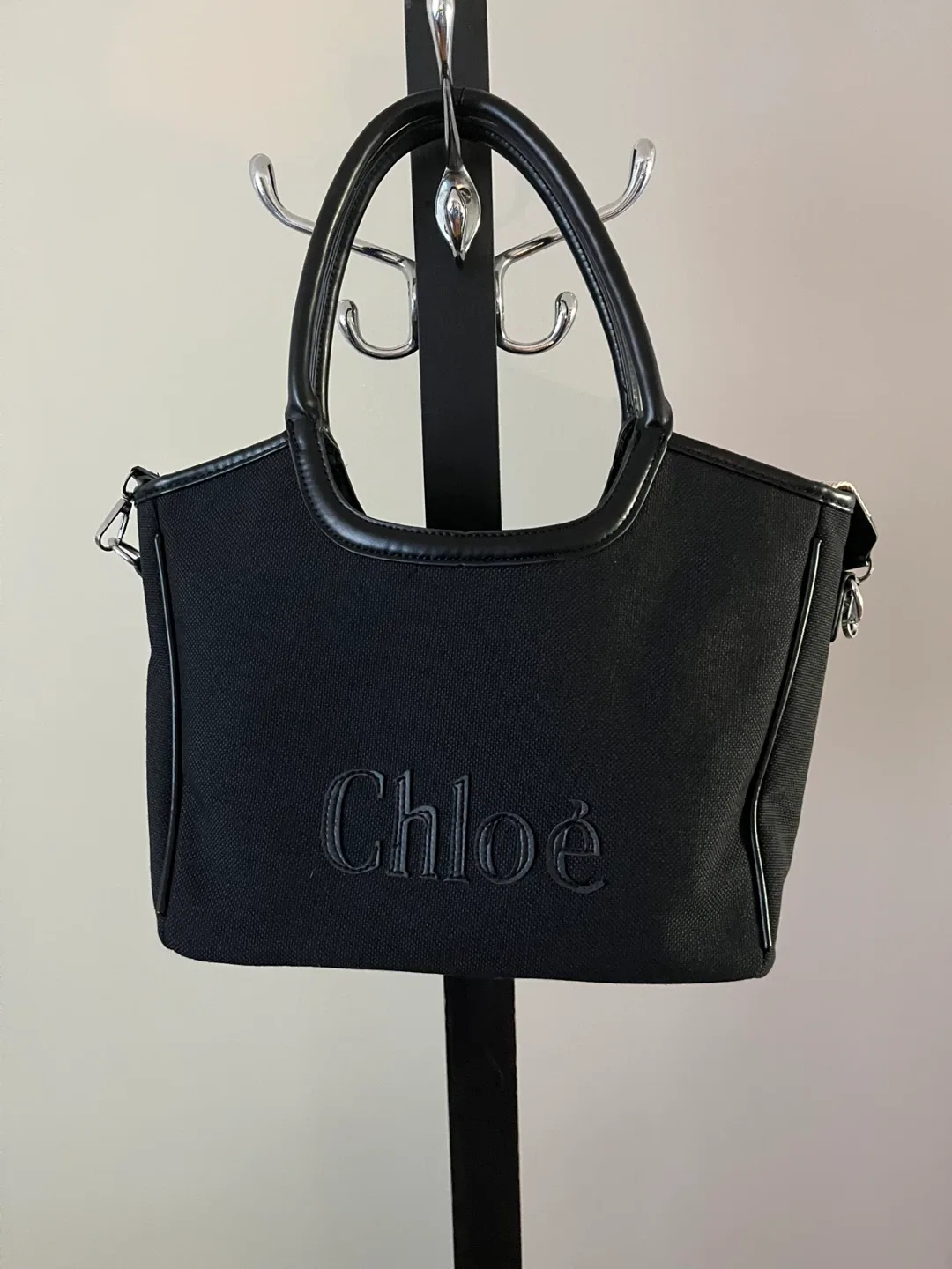 Black Tote Bag with Strap image indicator(2)