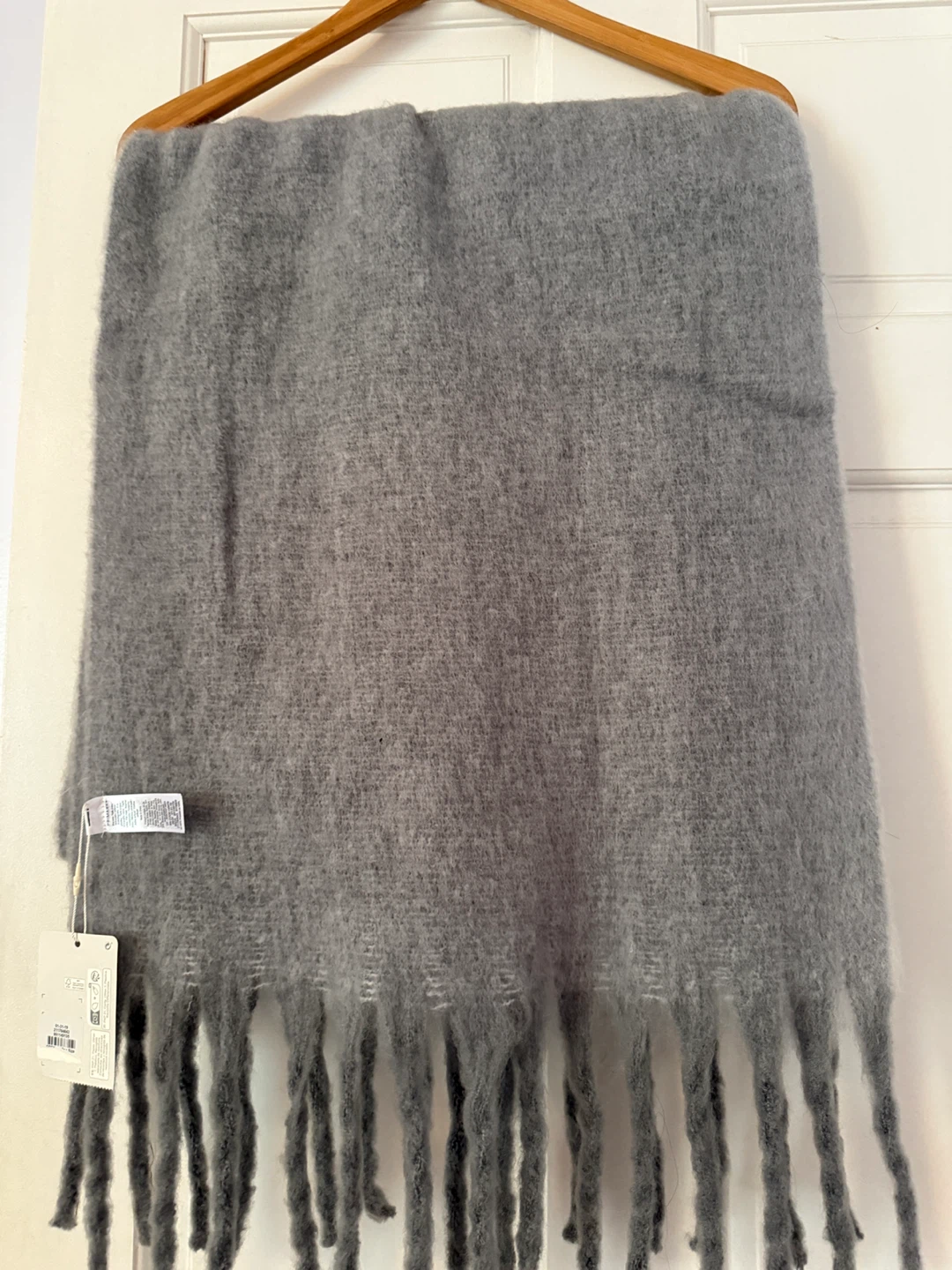 Primark Gray Scarf - New with Tags - photo 2