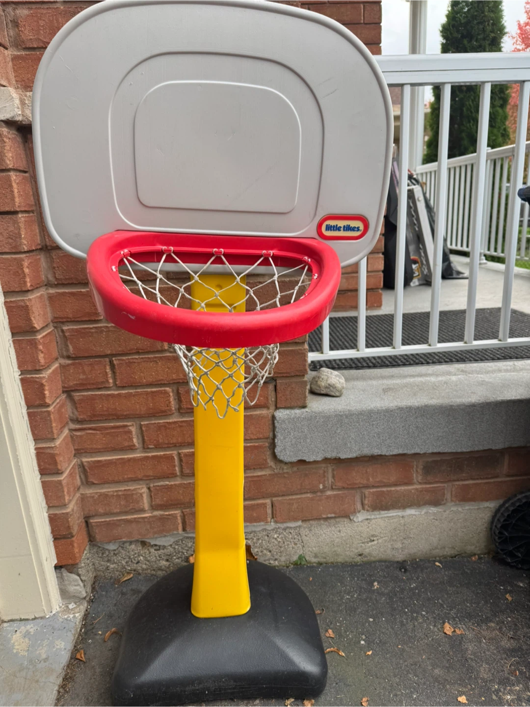Little Tikes Basketball Hoop