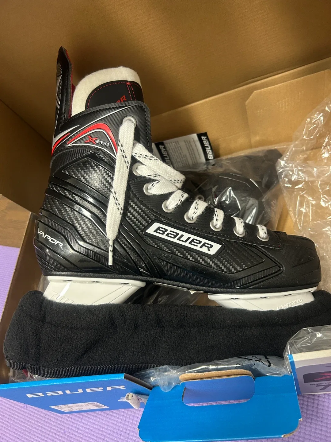 Bauer Vapor X250 Ice Skates - Size 7.0 image indicator(4)