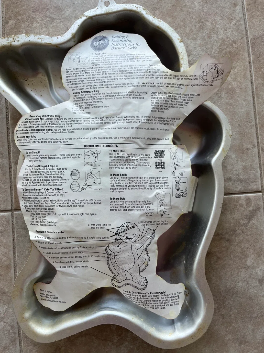 Wilton Barney Cake Pan image indicator(2)