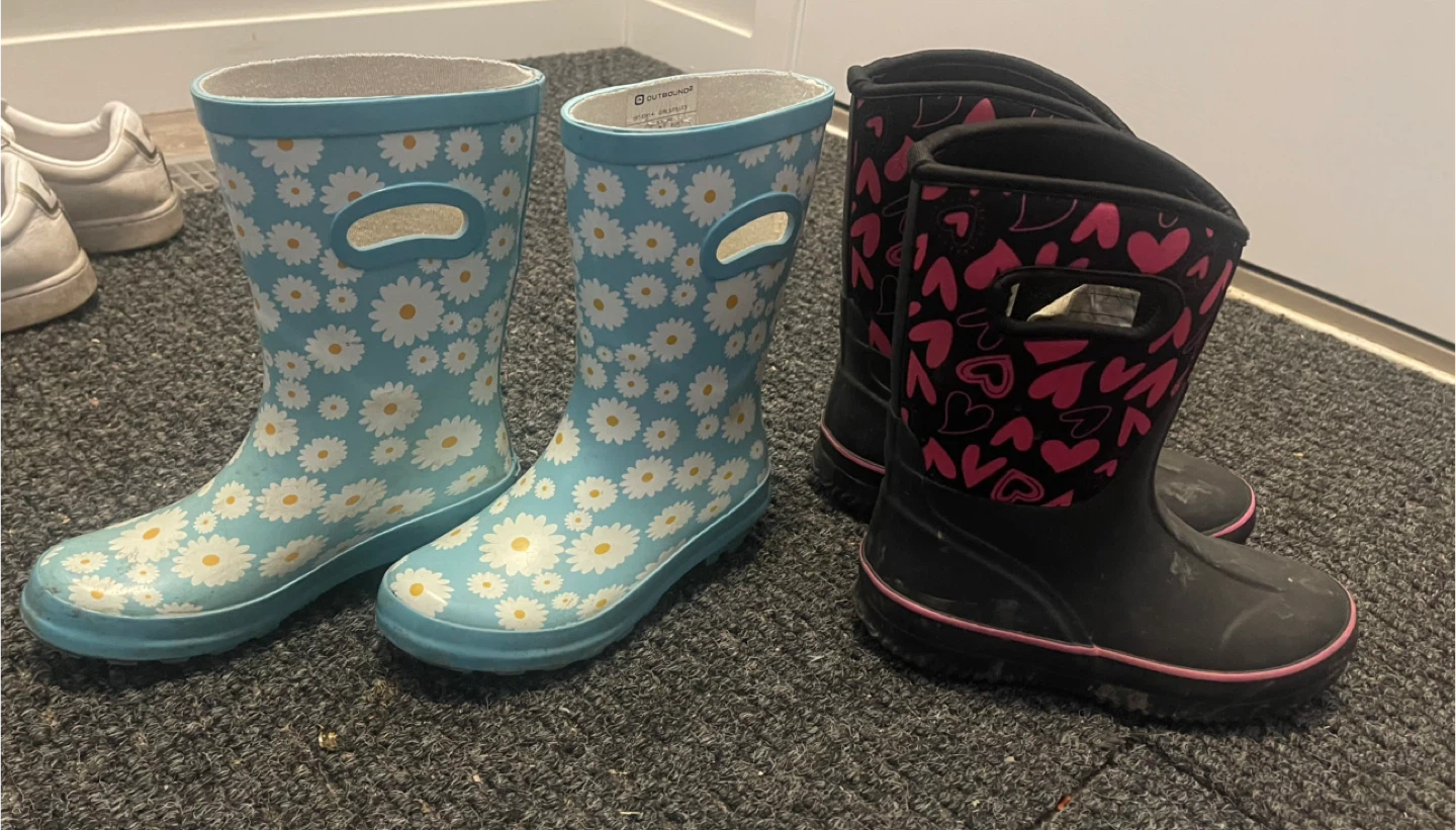 Rain Boots & Winter Boots - Size 1 - photo 2