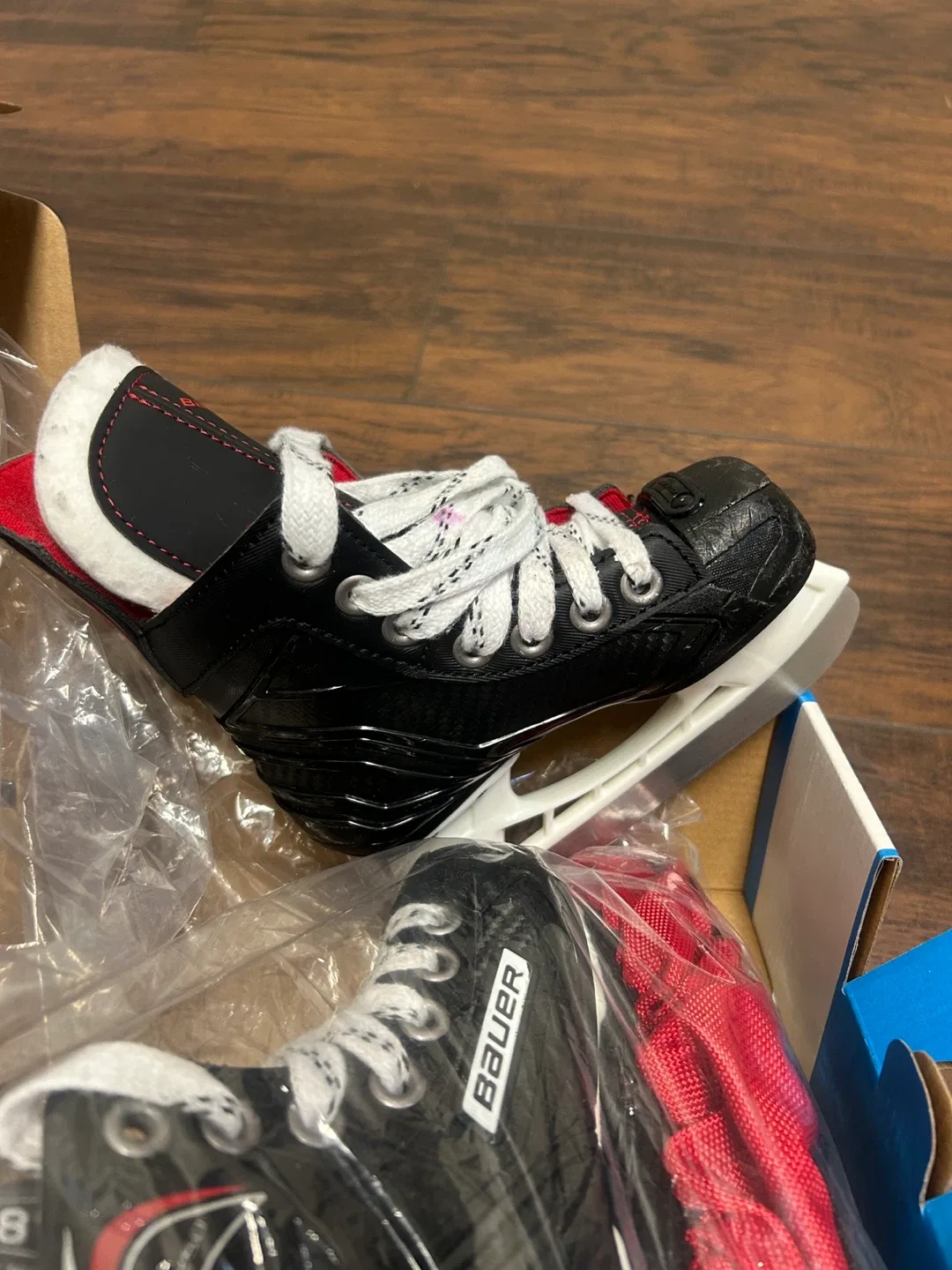 Bauer Vapor X250 Youth Hockey Skates - Size YTH 8.0 image indicator(3)