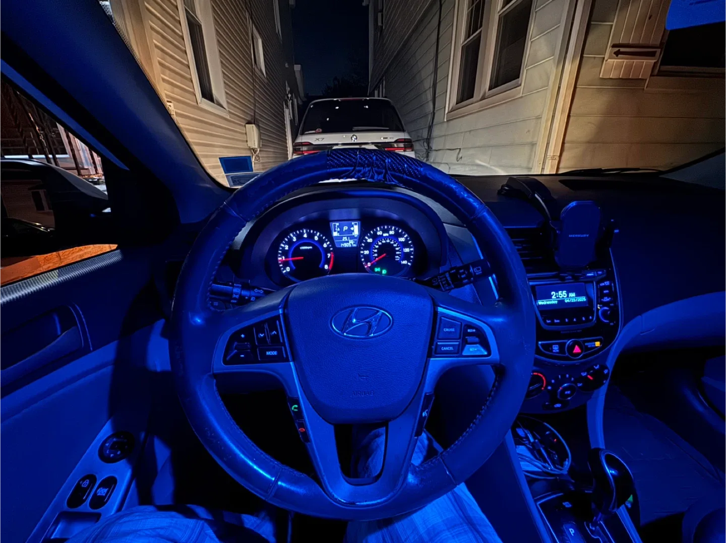 2015 Hyundai Accent Hatchback image indicator(4)