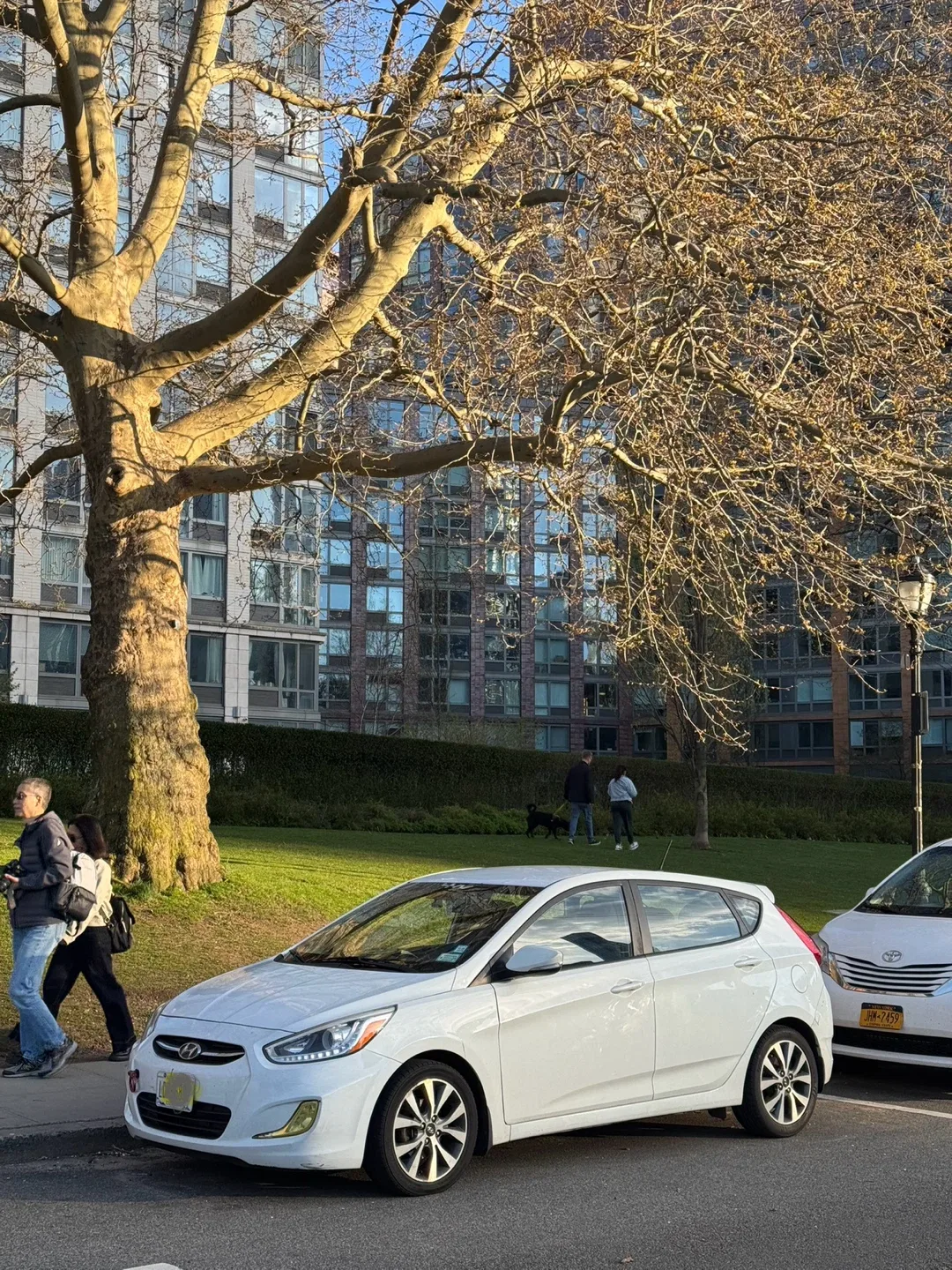 2015 Hyundai Accent Hatchback image indicator(5)