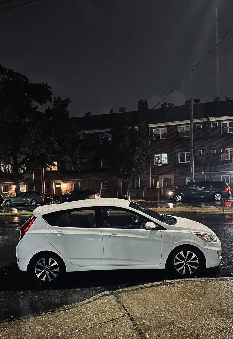 2015 Hyundai Accent Hatchback image indicator(7)