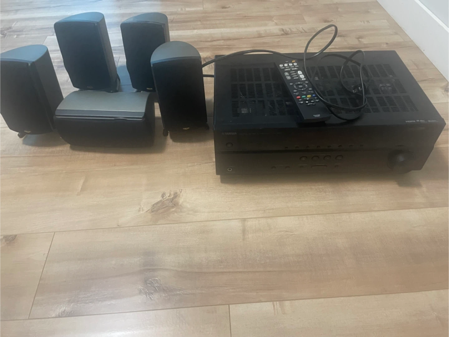 Yamaha HTR-2067 Natural Sound AV Receiver w/ Klipsch Speakers