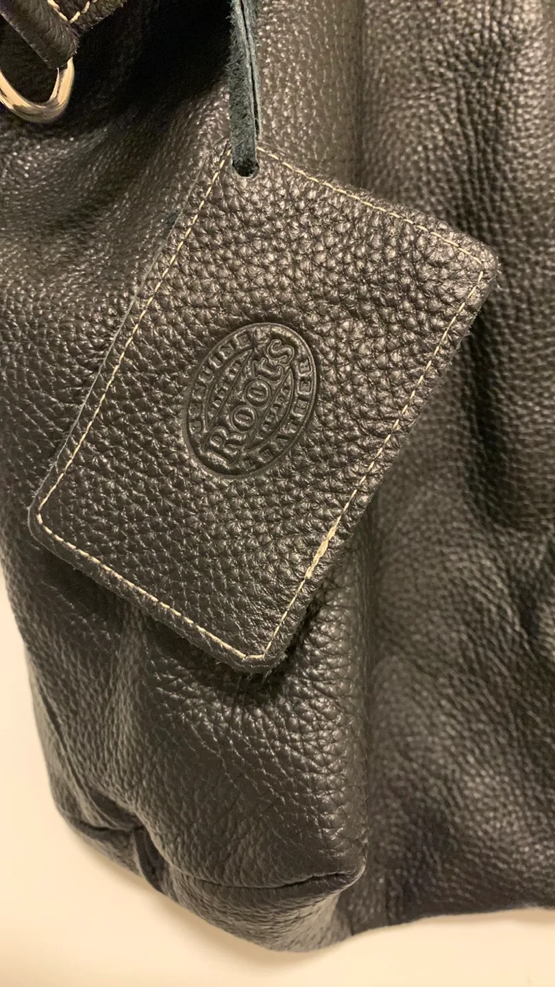 Roots Black Leather Tote Bag image indicator(4)