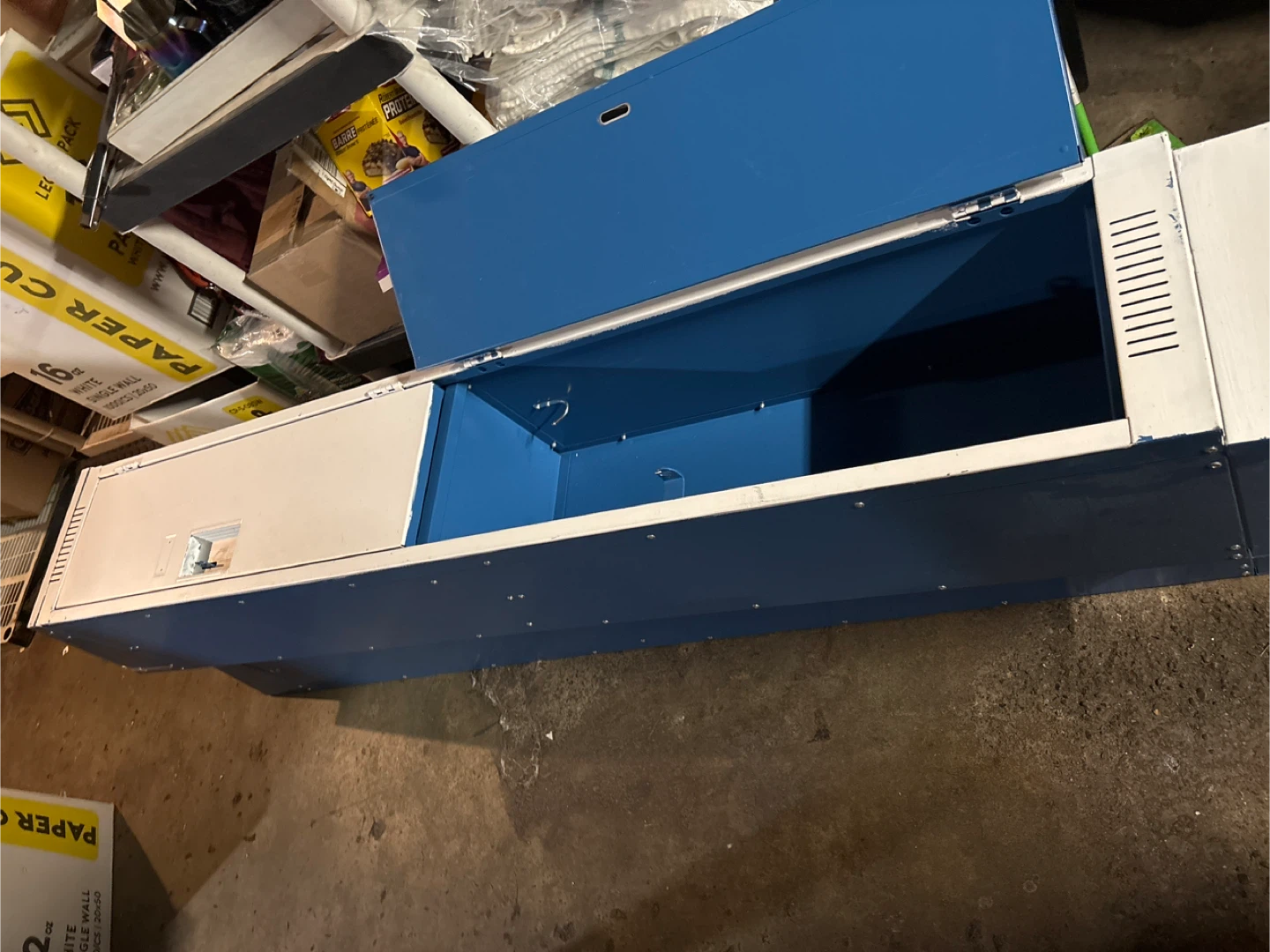 2 Blue & White Metal Locker - photo 3