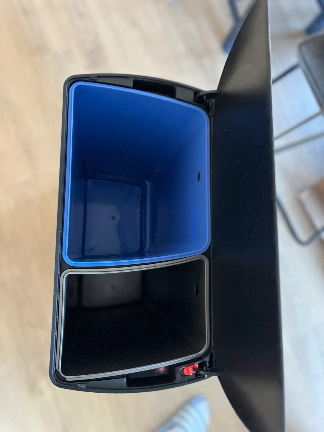 Simplehuman rectangular step trash can, stainless steel image indicator(6)