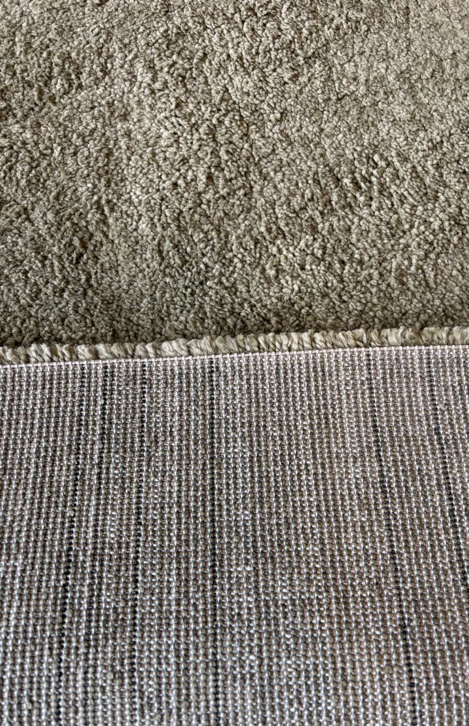 Beautiful IKEA Rug - Green (4'4" x 6'5") 🥕 image indicator(2)