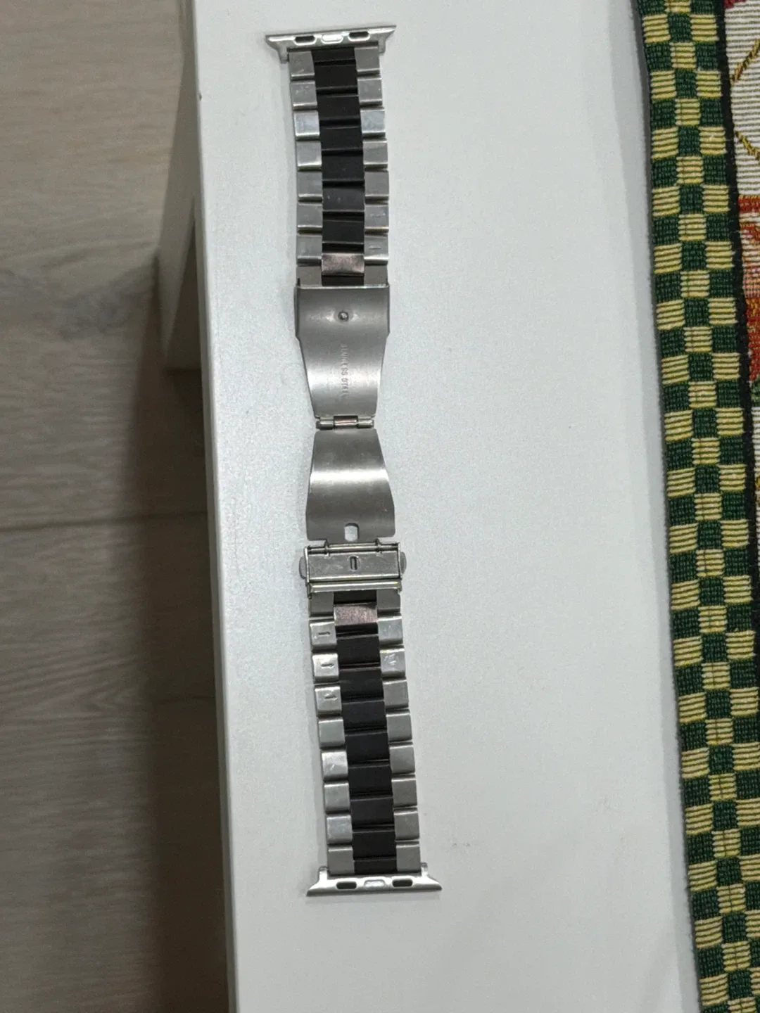 Apple Watch Band - Stainless Steel & Black image indicator(2)
