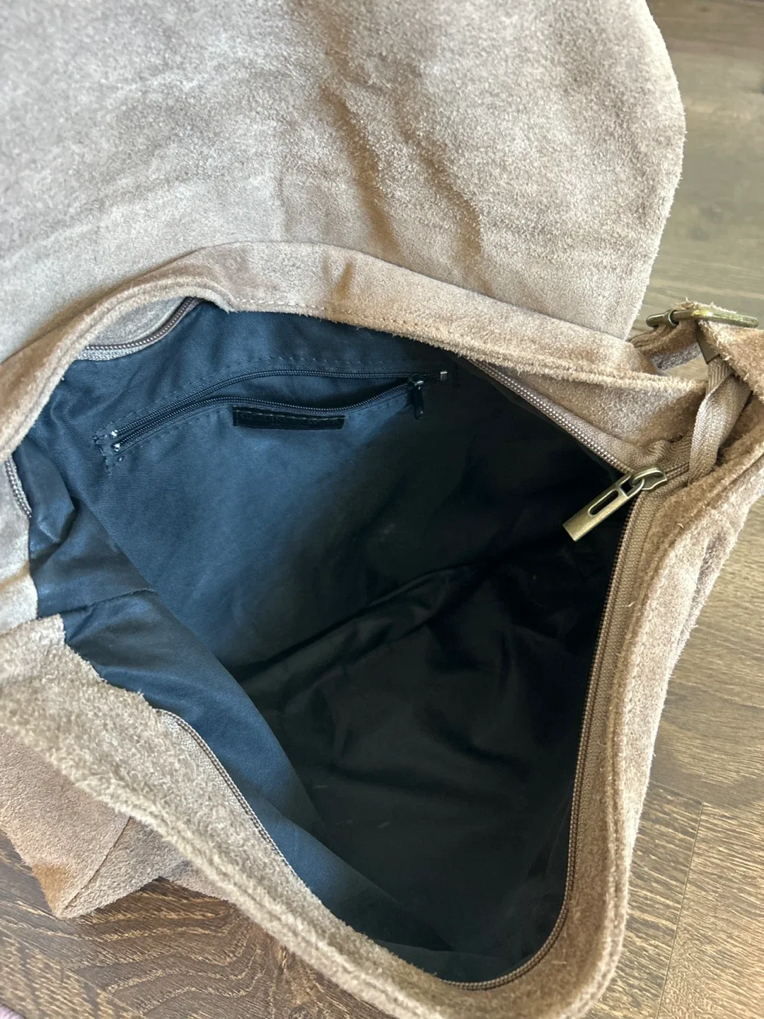 Suede Shoulder Bag - Neutral Brown🥕 image indicator(2)