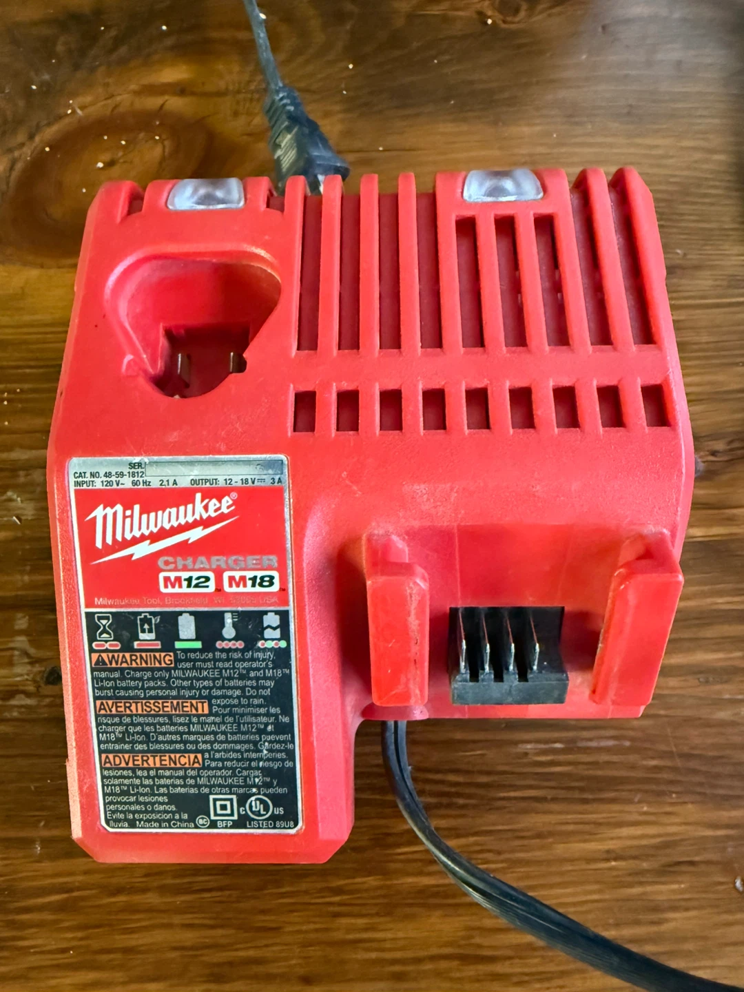 Milwaukee M12/M18 Battery Charger