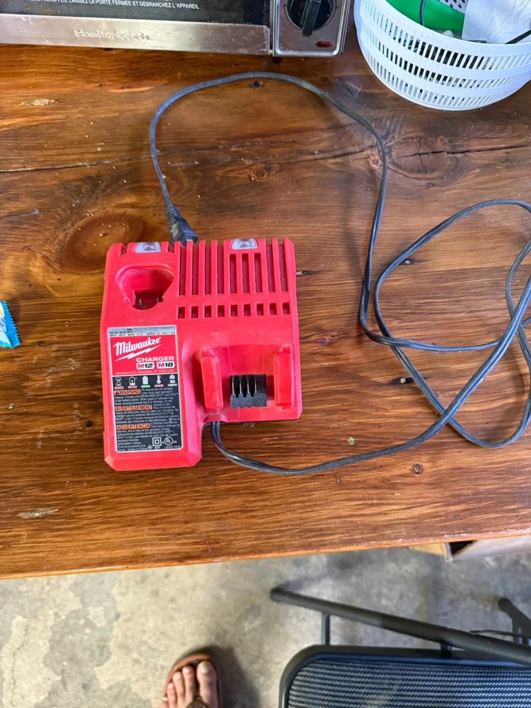 Milwaukee M12/M18 Battery Charger image indicator(2)