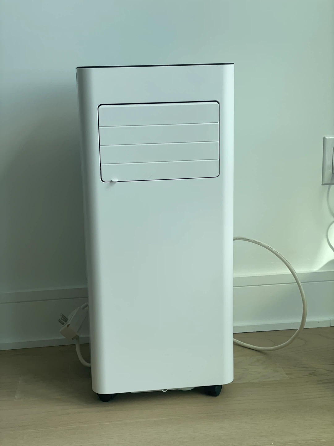 Portable Air Conditioner - White - 8,000 BTU - photo 2