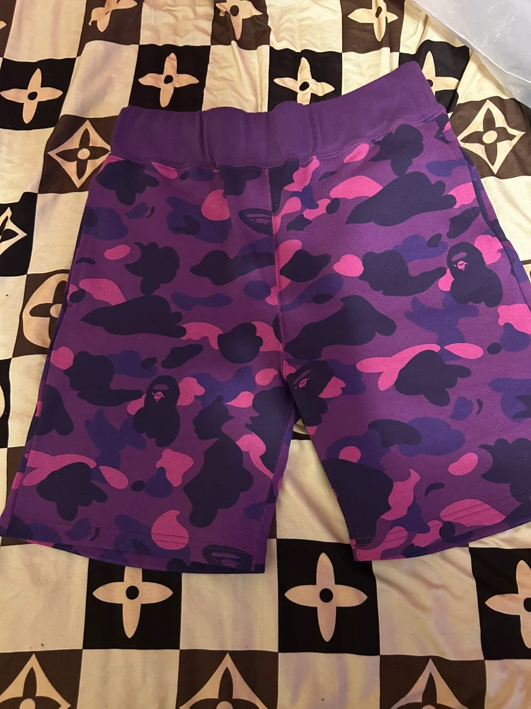 Bape shorts image indicator(2)