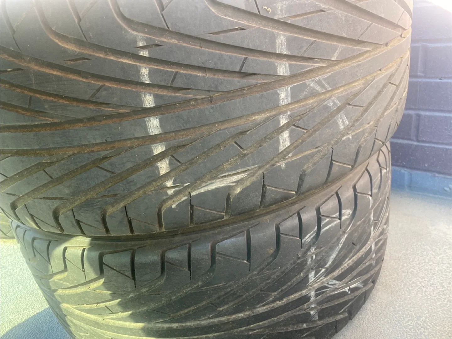 255/30R22 95V Tires image indicator(3)