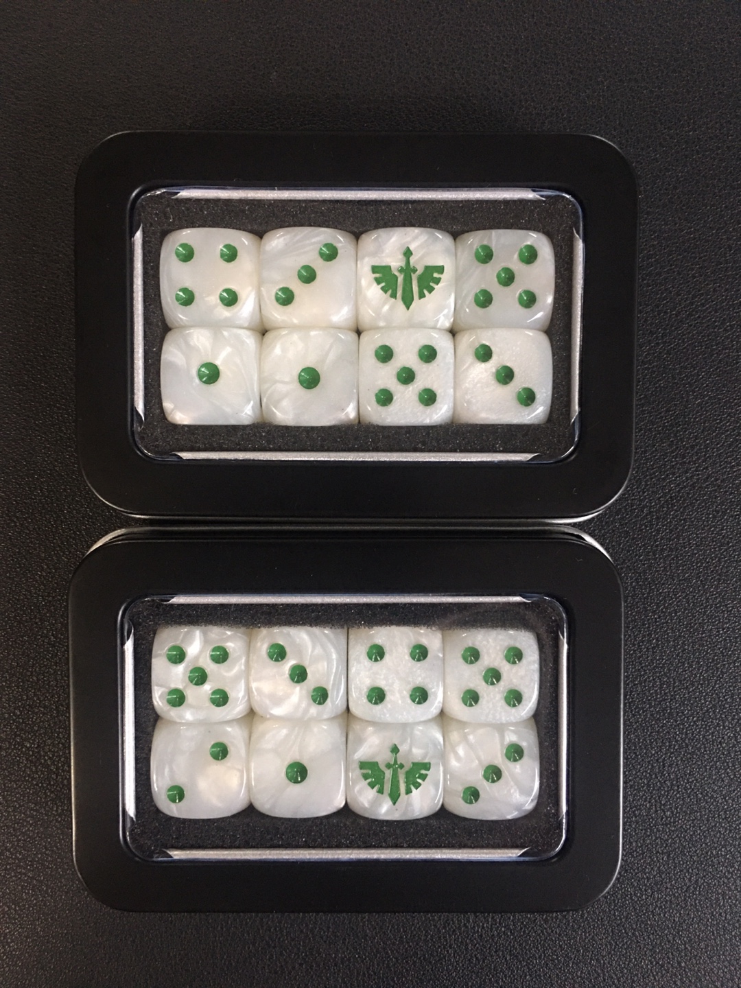 Warhammer 40k Dark Angles Dice Set of 16