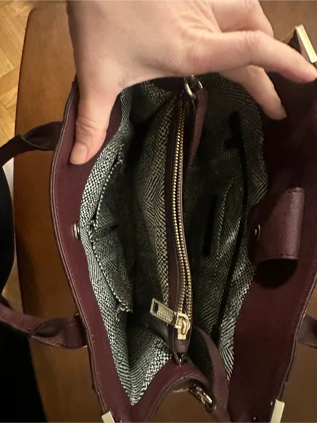 Never been used Rebecca Minkoff purse image indicator(4)