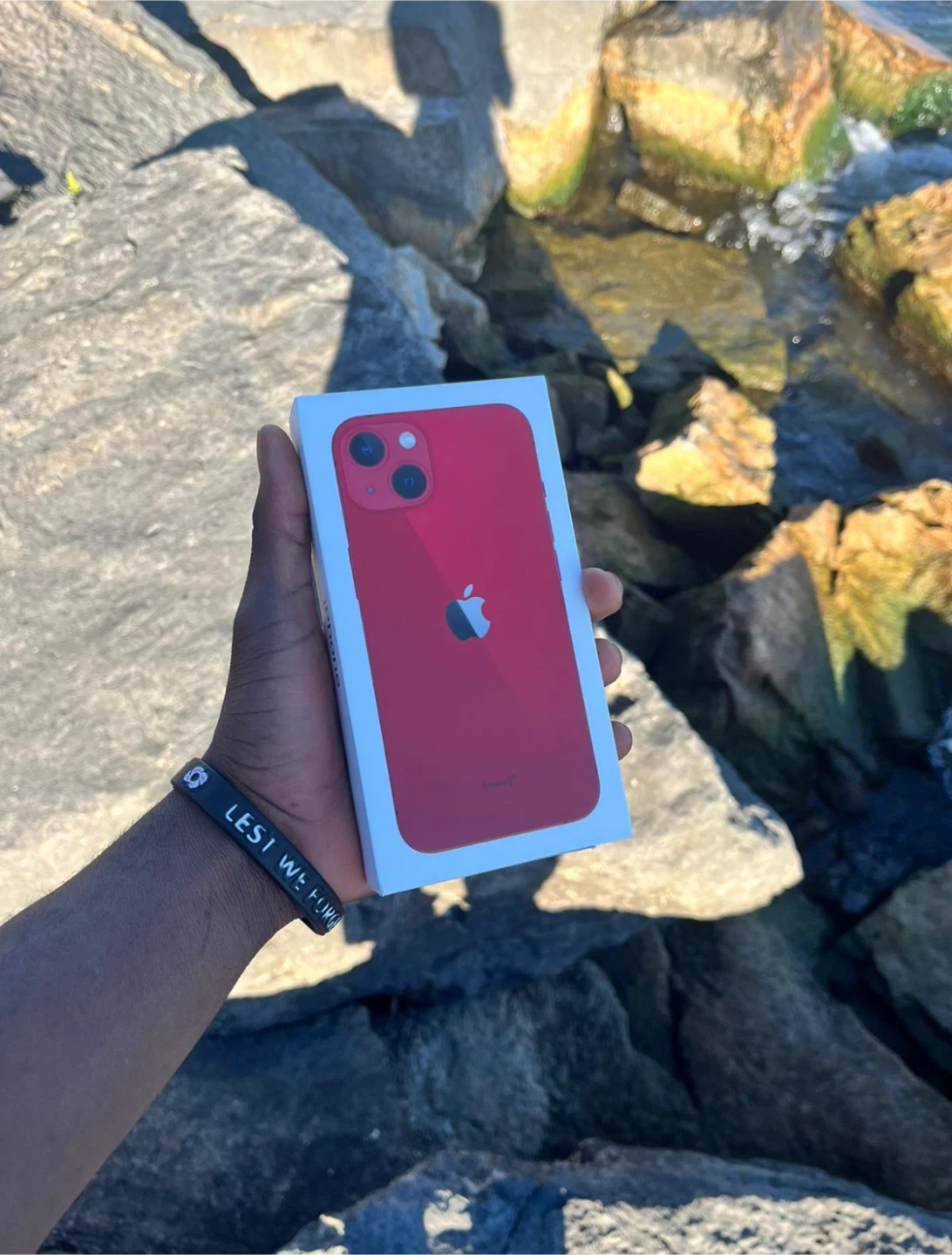 Apple iPhone 13