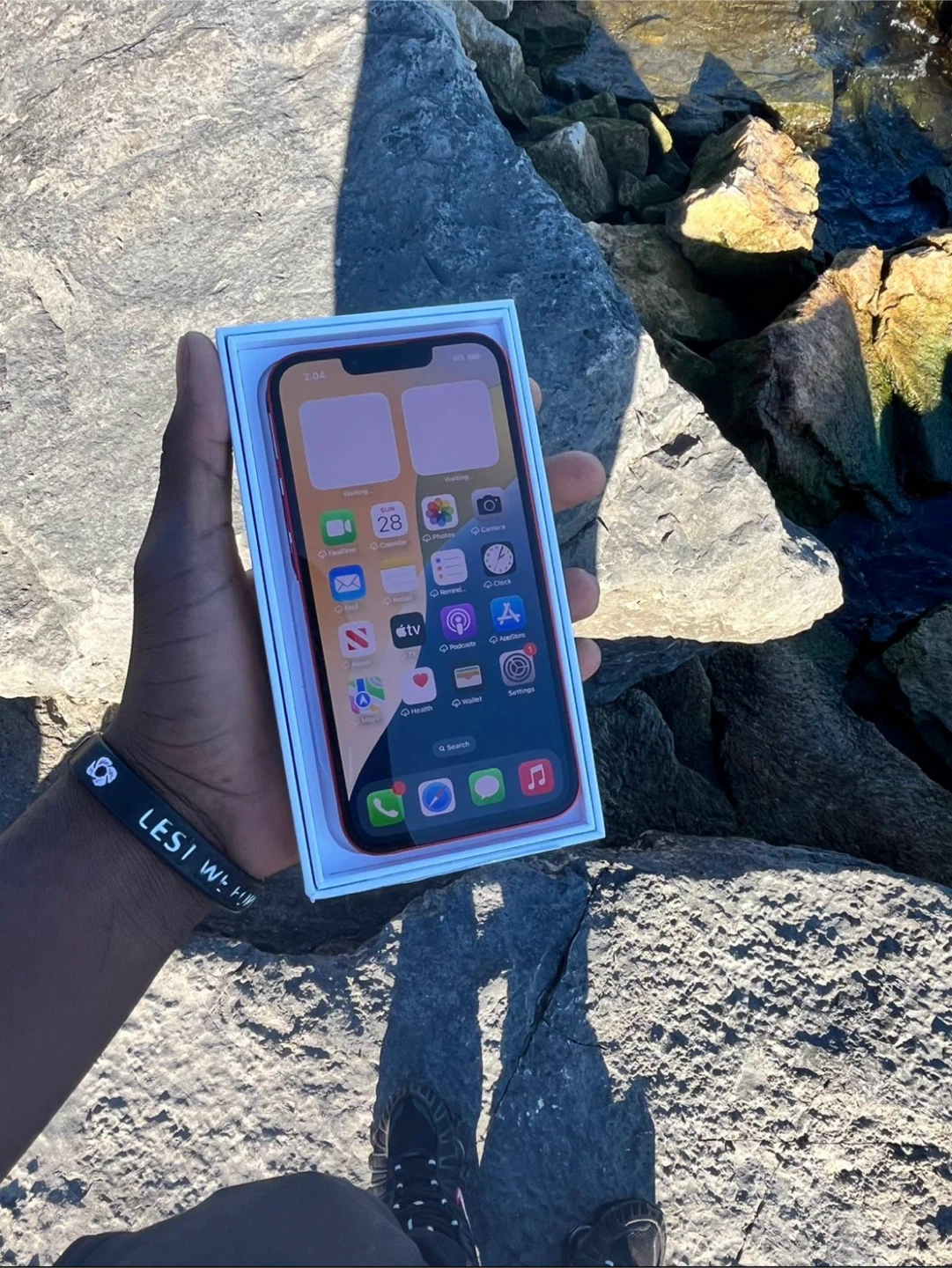 Apple iPhone 13 - photo 2