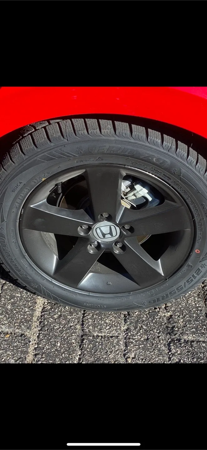 Honda 215/55R16 Studless Winter Tire & Rim image indicator(3)