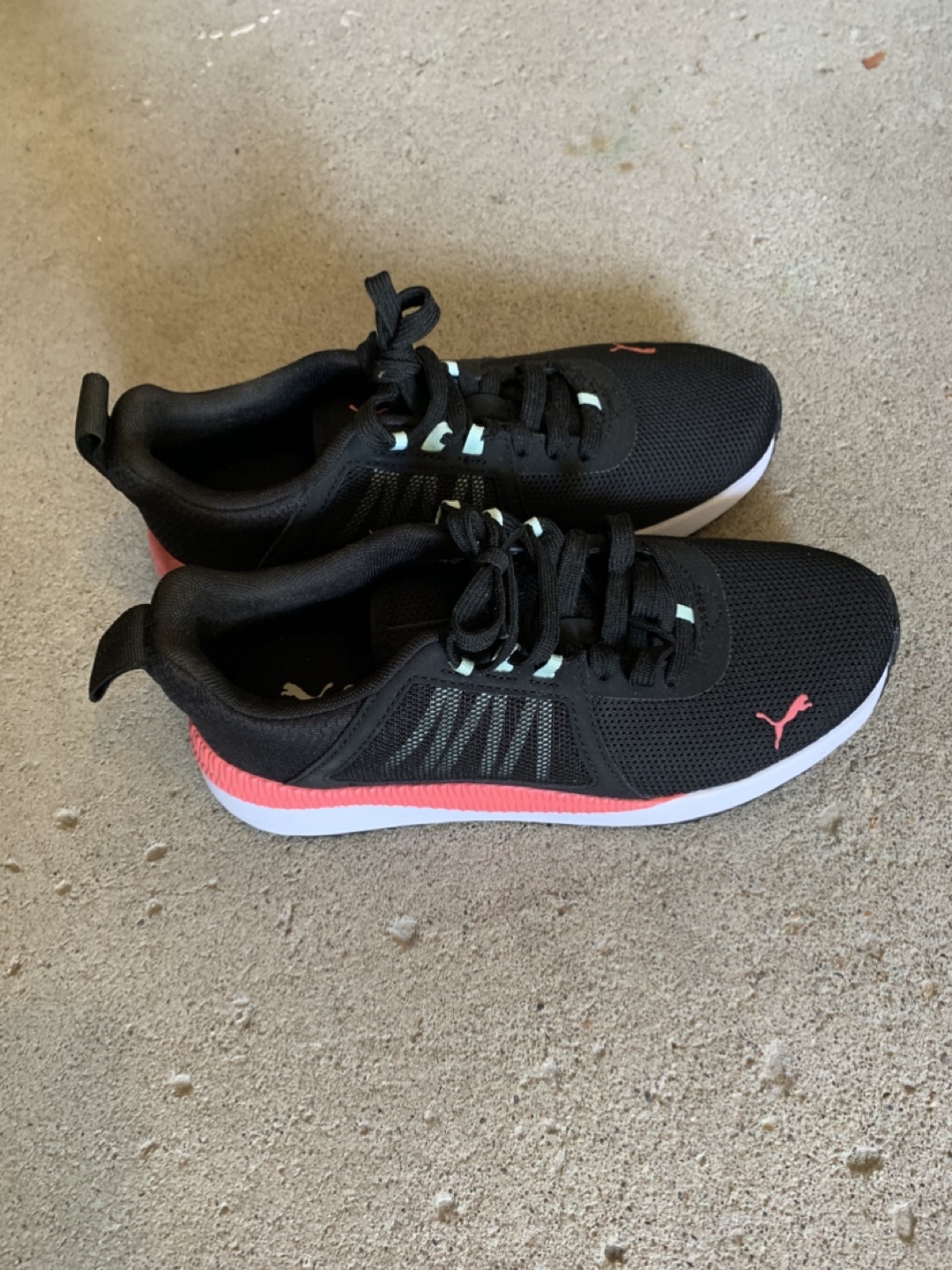 Brand new Puma Women's Sneakers - Black size 6 - photo 2