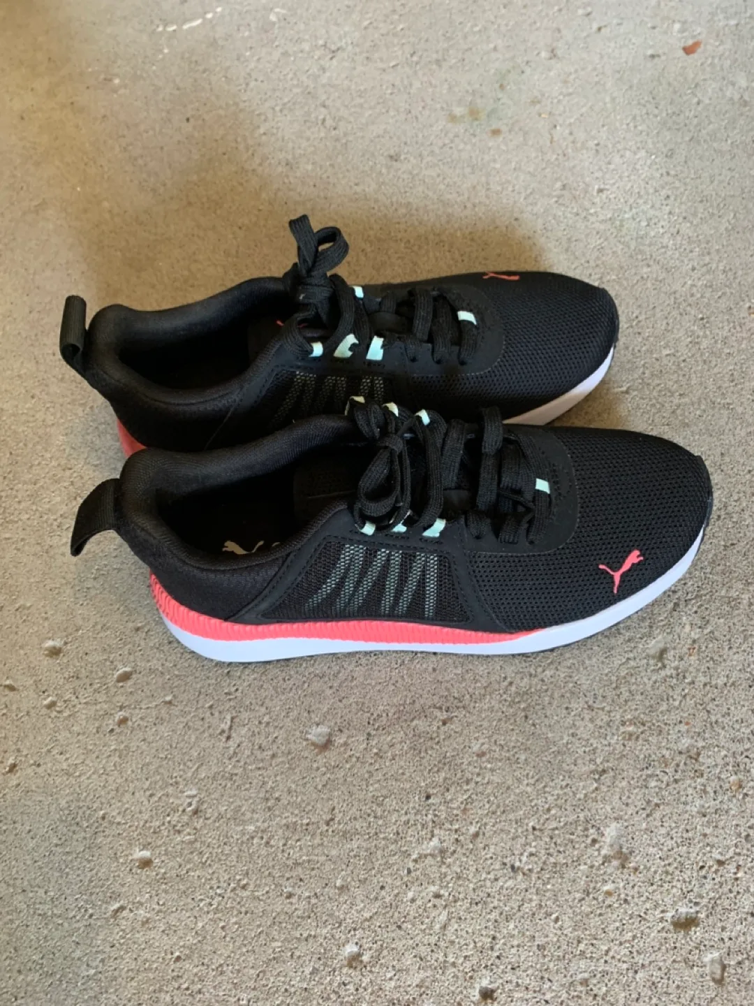 Brand new Puma Women's Sneakers - Black size 6 image indicator(2)