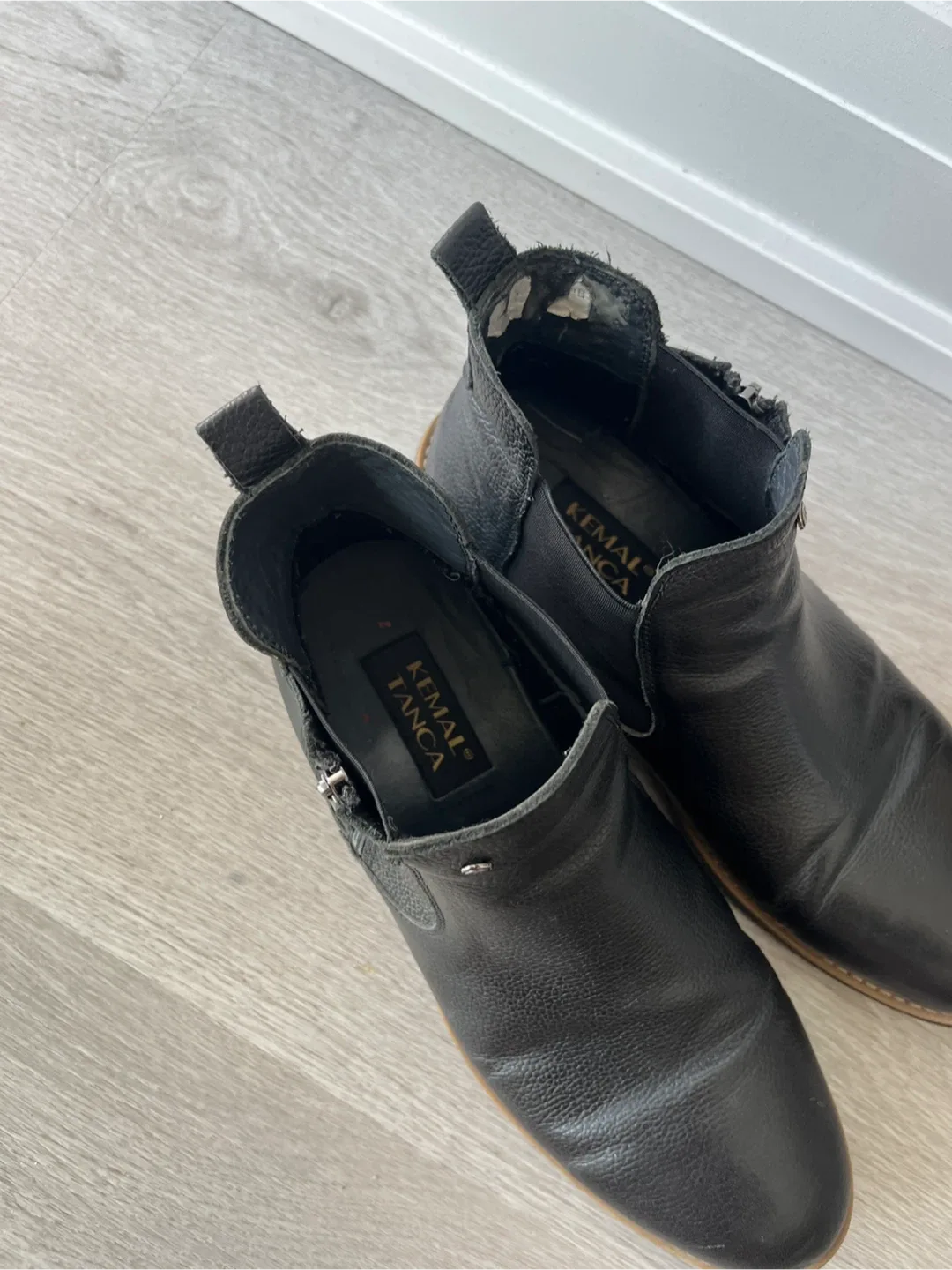 Kemal Tanca Black Leather Chelsea Boots image indicator(3)