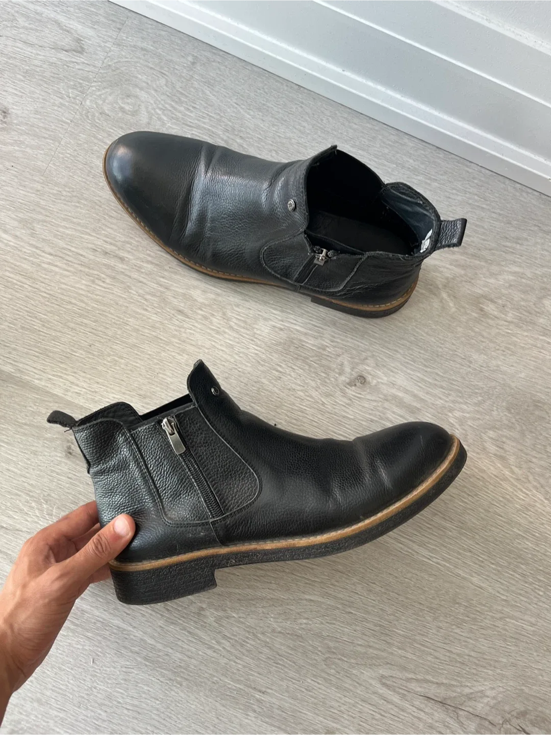 Kemal Tanca Black Leather Chelsea Boots image indicator(4)