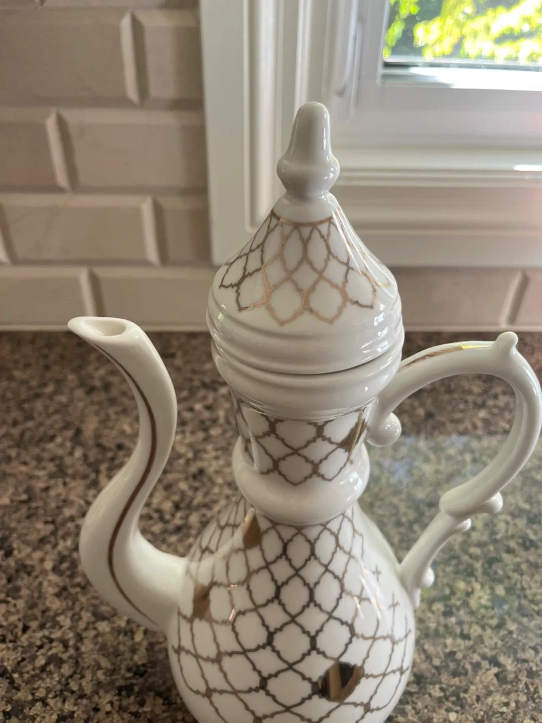 Serving White and Gold Teapot - Tea/Coffee image indicator(3)