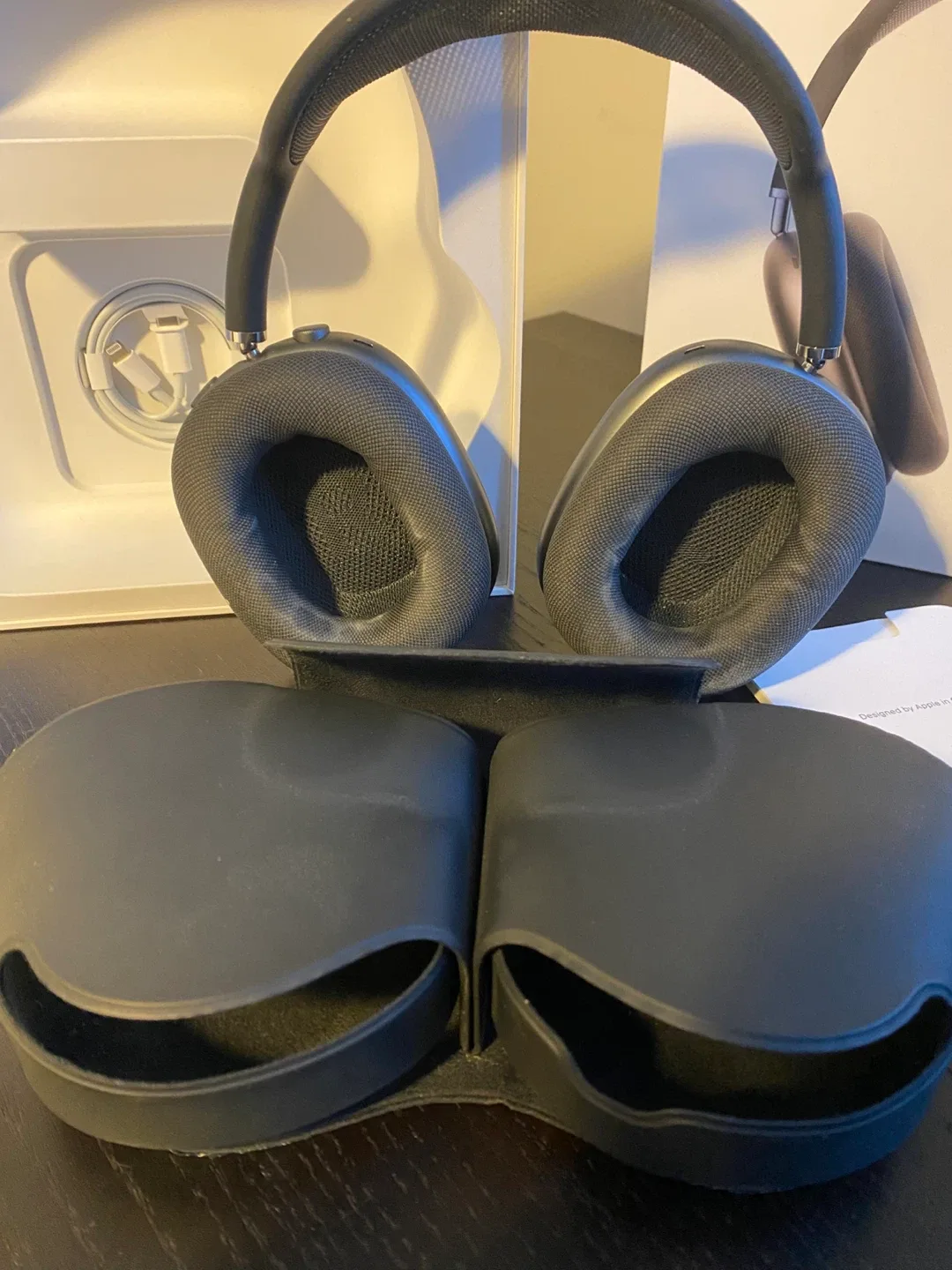 BUSTED Apple AirPods Max Space Gray image indicator(3)