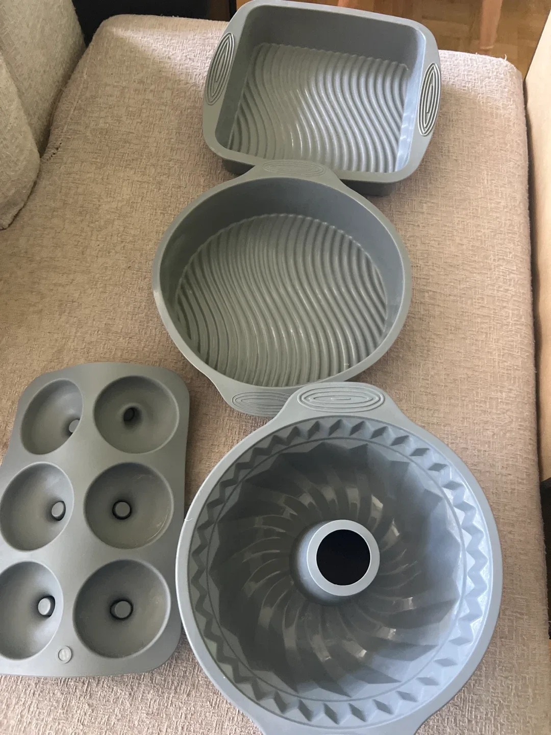 Silicone Baking Pans - Bundt, Cake, Donut, Square