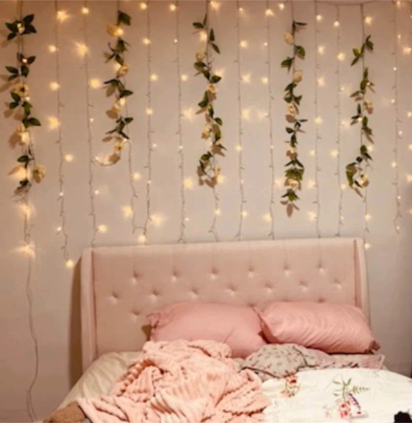 Novogratz Her Majesty Queen Bedframe ONLY - Pink Linen image indicator(2)