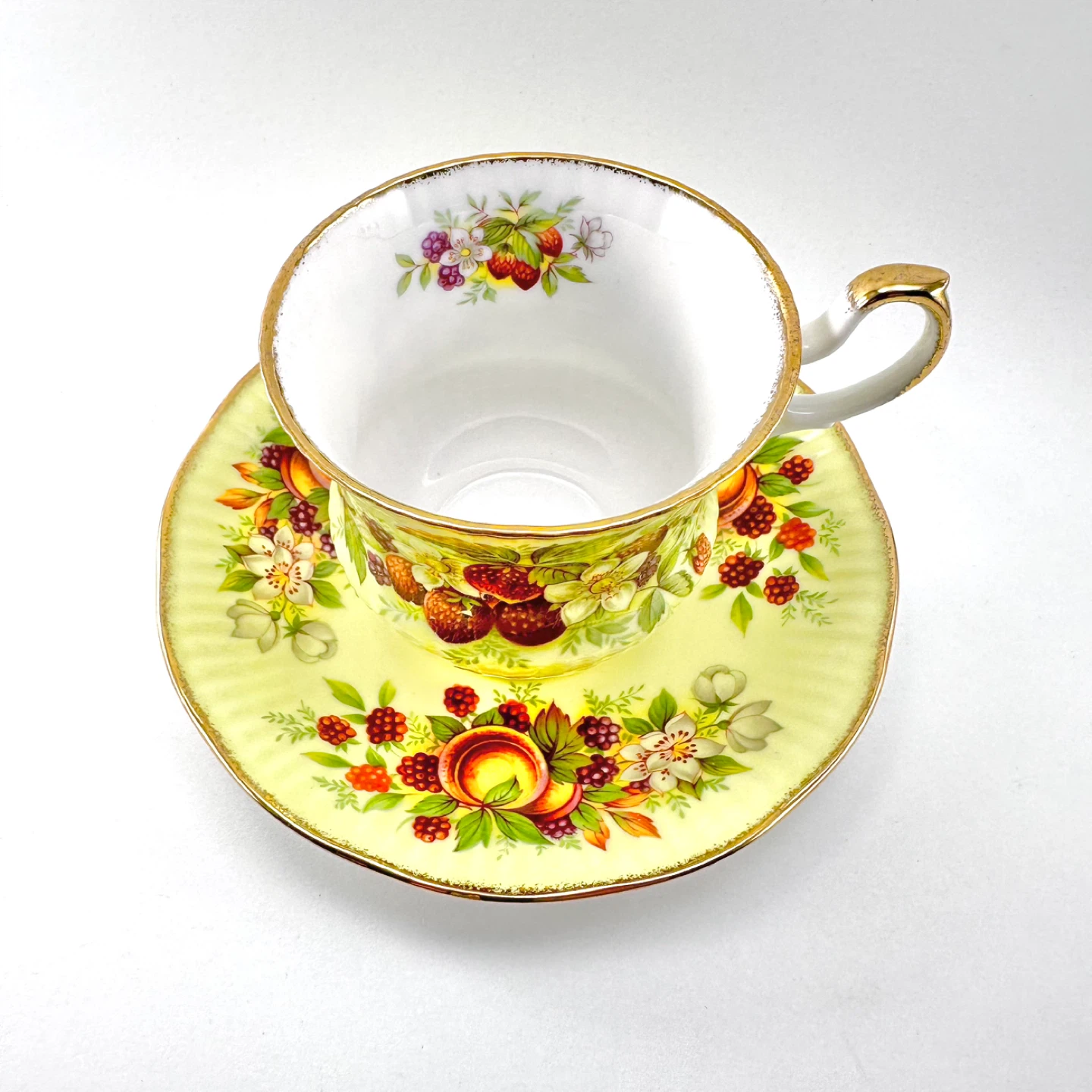 Queens strawberry teacup - photo 2