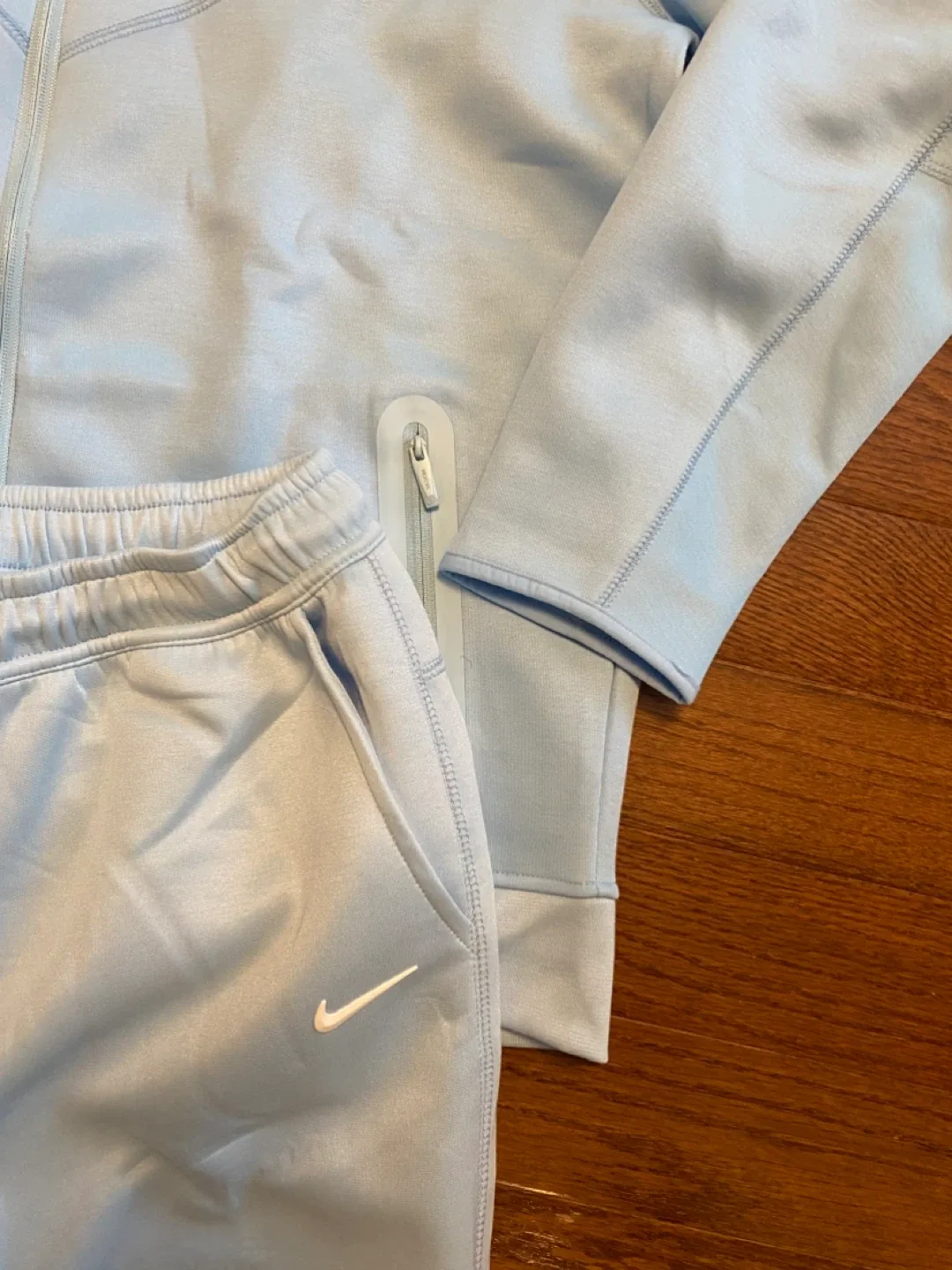 Nike Nocta Tech Fleece image indicator(4)