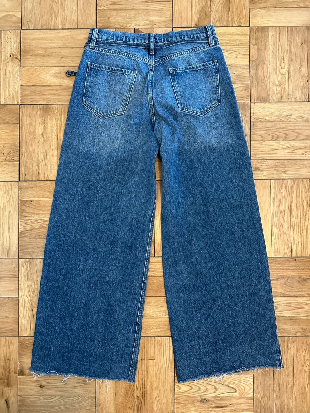 Frame Wide Leg Jeans - 28 size image indicator(2)