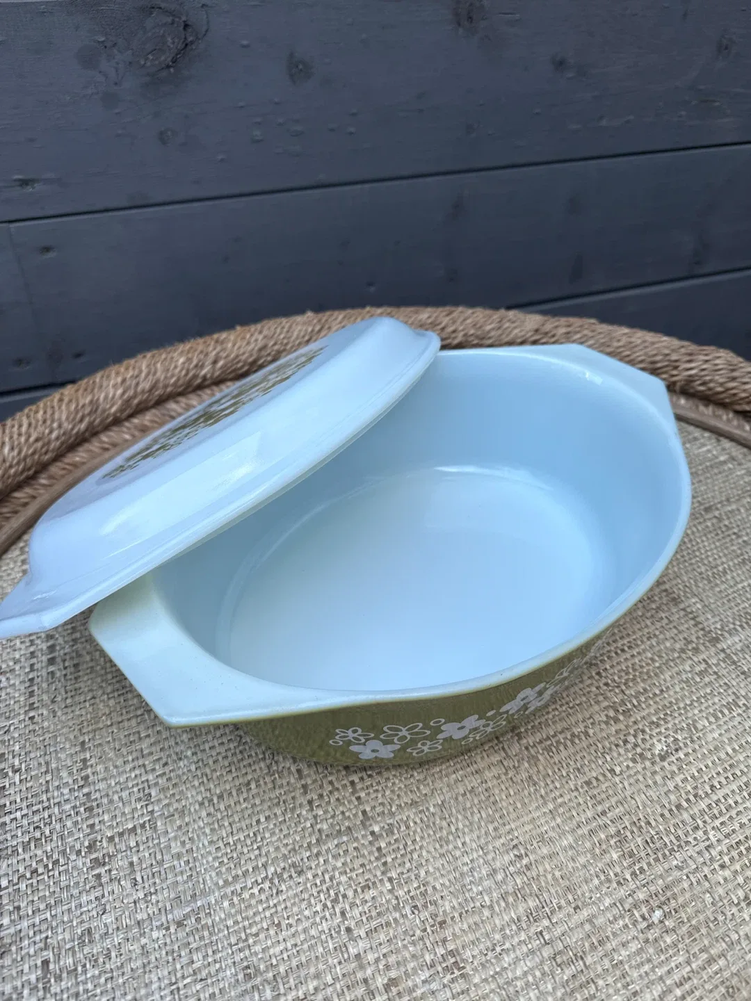 Vintage Pyrex Spring Blossom Casserole Dish image indicator(3)