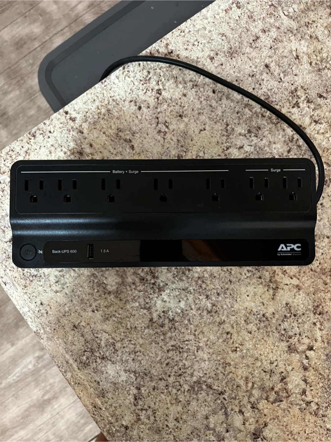APC Back-UPS 600 - photo 3