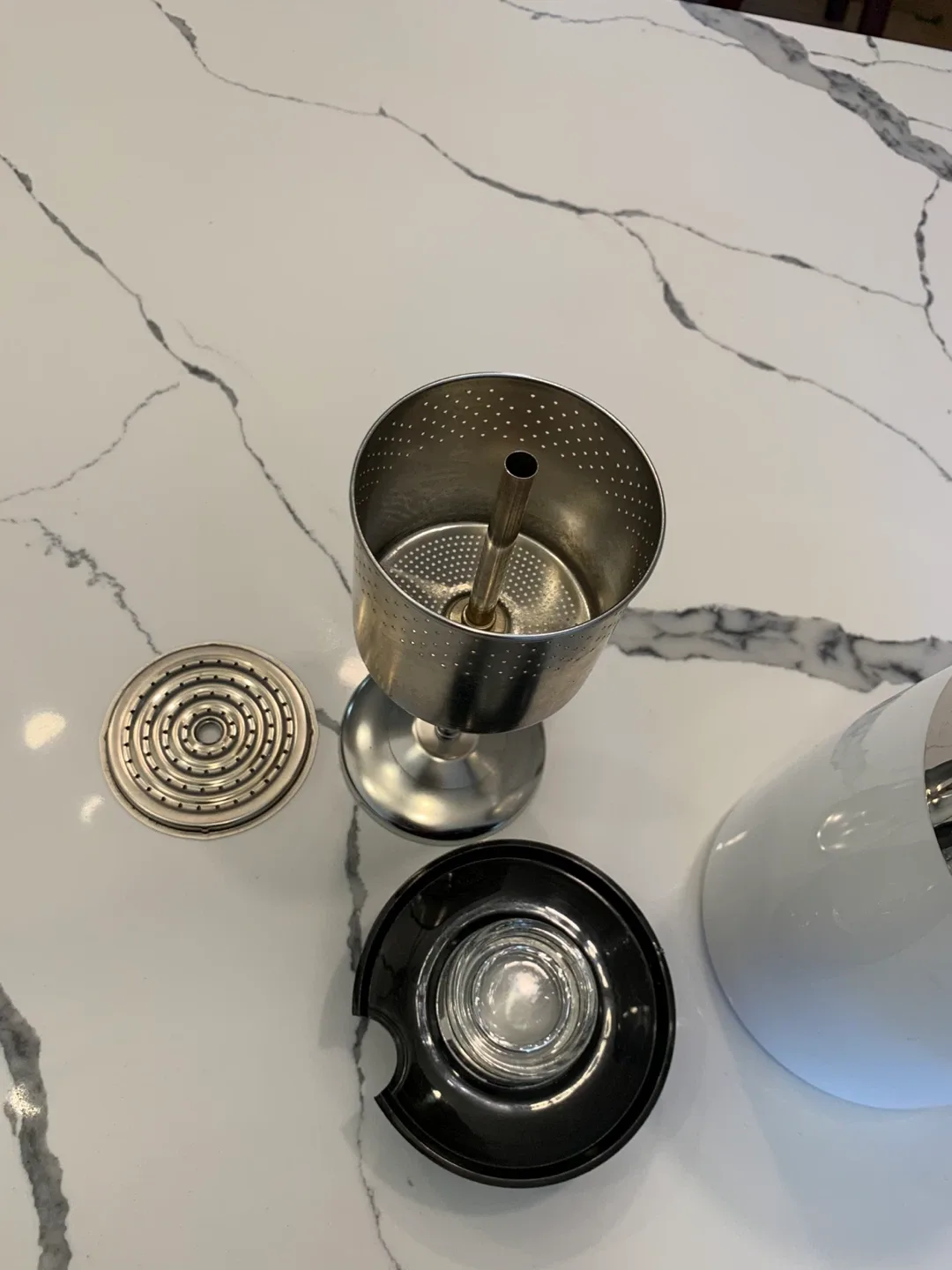 P-216-B Corning Ware French White 6 Cup Percolator image indicator(8)