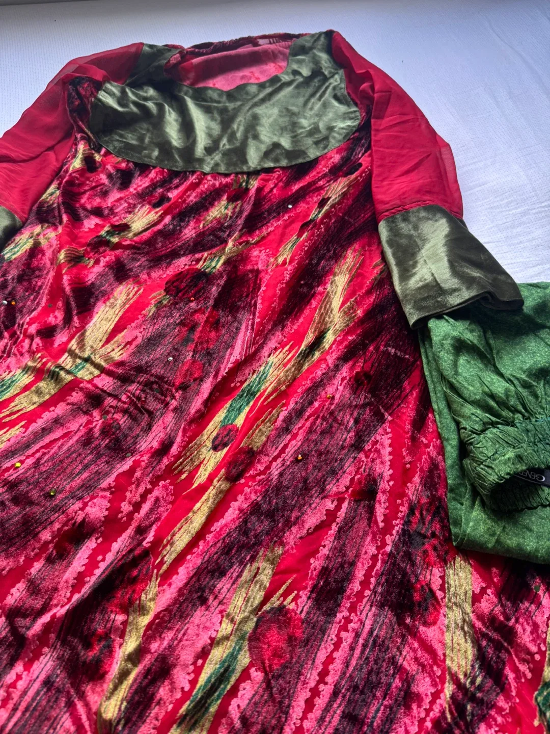 2pcs velvet Red and Green A line Dress image indicator(3)