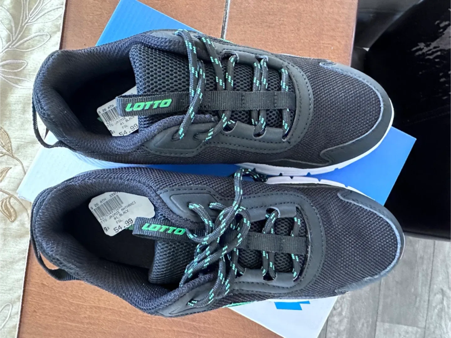 Lotto Jaimie Boys Shoes - Size 3 image indicator(2)