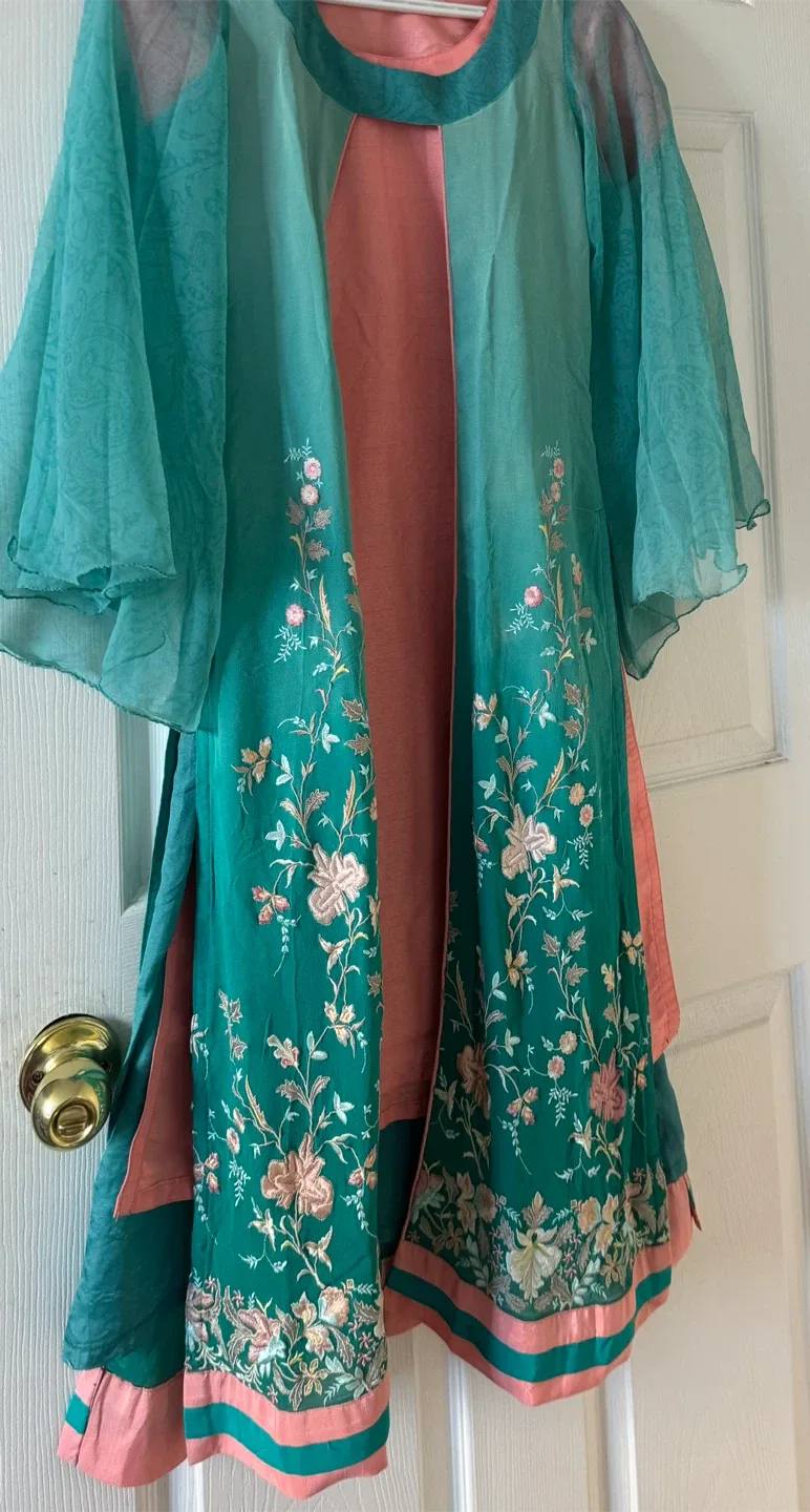 Embroidered Green & Peach Salwar Kameez 3pcs image indicator(2)