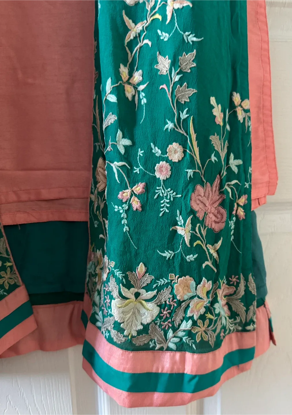 Embroidered Green & Peach Salwar Kameez 3pcs image indicator(4)